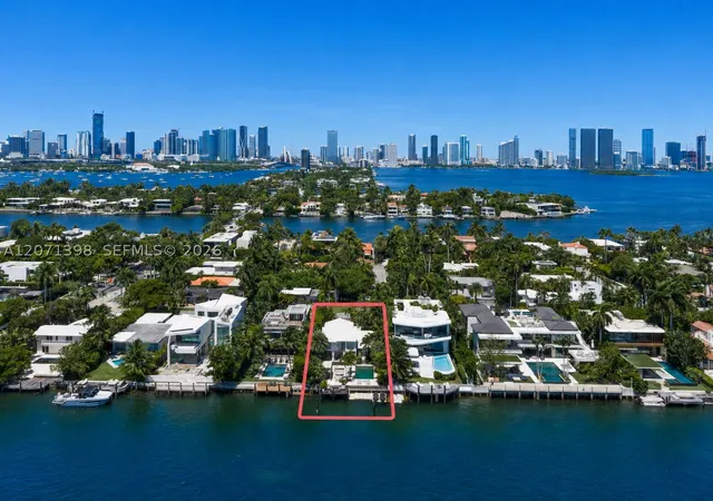 Photo 1 of Single family home for sale at 455 E Dilido Dr, Miami Beach, FL 33139 | MLS# A12071398 | Listing updated on 2026-09-09