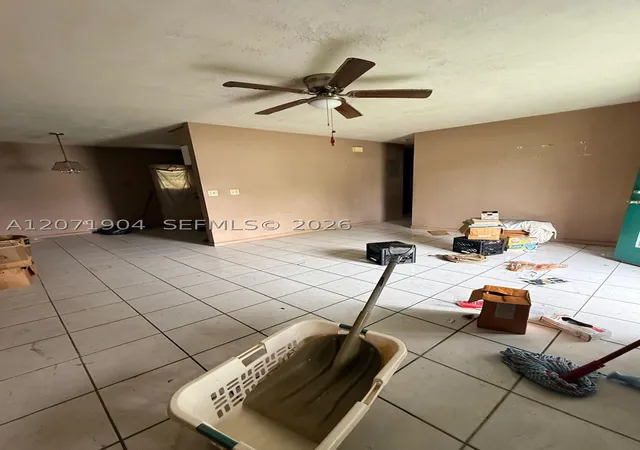 Photo 4 of Sale Pending at 2911 Nw 161St St, Miami Gardens, FL 33054 | MLS# A12071904 | Listing updated on 2026-09-30