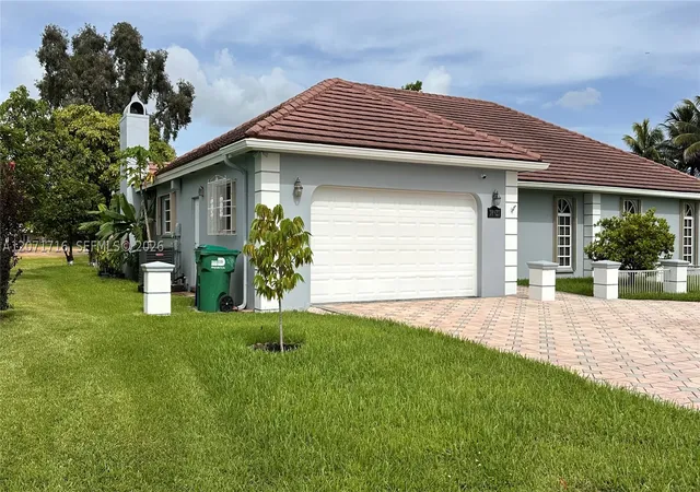 Photo 2 of Single family home for sale at 18921 W Oakmont Dr, Hialeah, FL 33015 | MLS# A12071716 | Listing updated on 2026-09-12