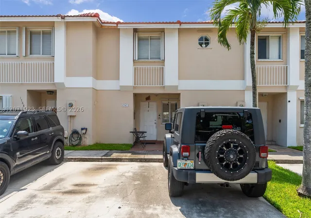 Photo 1 of Sale Pending at 17672 Sw 139th Ct, Miami, FL 33177 | MLS# A12071923 | Listing updated on 2026-09-10