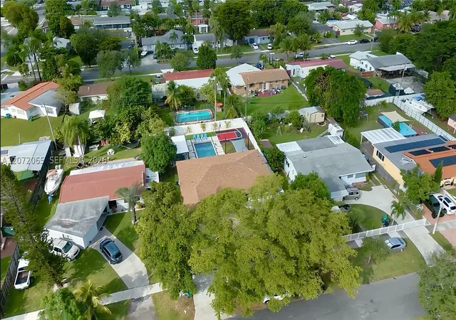 Photo 3 of Single family home for sale at 10245 Sw 212th St, Cutler Bay, FL 33189 | MLS# A12072065 | Listing updated on 2026-09-13
