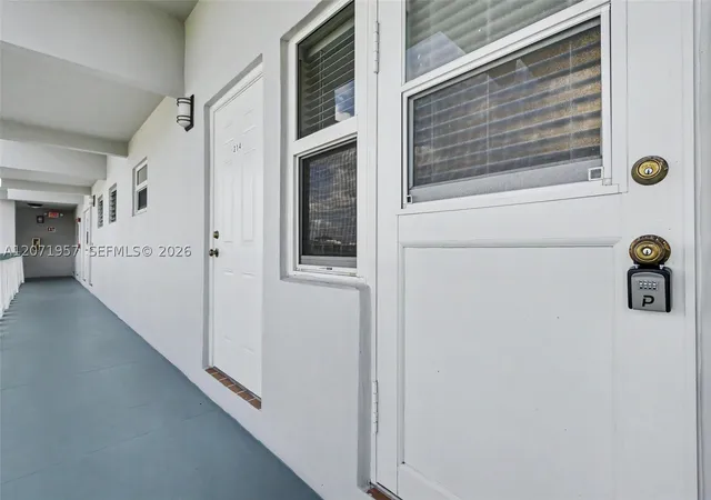 Photo 4 of Condo for sale at 2223 Park Ln #314, Hollywood, FL 33021 | MLS# A12071957 | Listing updated on 2026-09-01