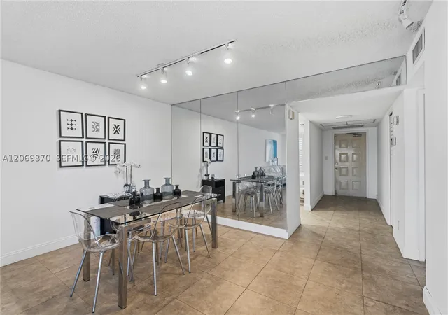 Photo 3 of Condo for sale at 3970 Oaks Clubhouse Dr #306, Pompano Beach, FL 33069 | MLS# A12069870 | Listing updated on 2026-09-08