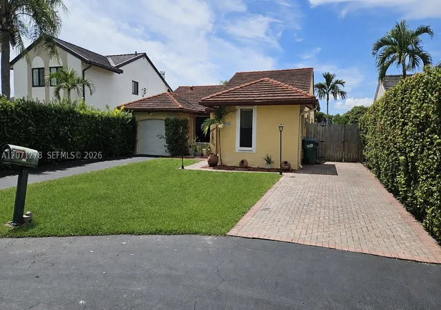 Photo 3 of Single family home for sale at 7142 Sw 103rd Ct Cir, Miami, FL 33173 | MLS# A12071278 | Listing updated on 2026-09-12
