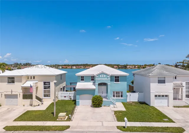 Photo 2 of Single family home for sale at 6733 Bayfront Dr, Margate, FL 33063 | MLS# A12072373 | Listing updated on 2026-10-04