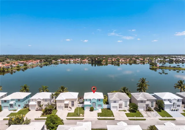 Photo 3 of Single family home for sale at 6733 Bayfront Dr, Margate, FL 33063 | MLS# A12072373 | Listing updated on 2026-10-04