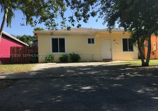 Photo 2 of Single family home for sale at 1615 Sw 3rd Ct, Homestead, FL 33030 | MLS# A12071838 | Listing updated on 2026-09-10