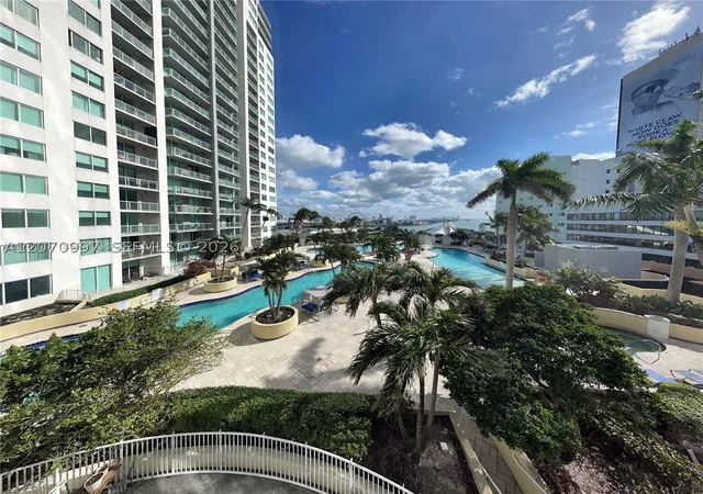 Photo 3 of Condo for sale at 244 Biscayne Blvd #3106, Miami, FL 33132 | MLS# A12070997 | Listing updated on 2026-09-10