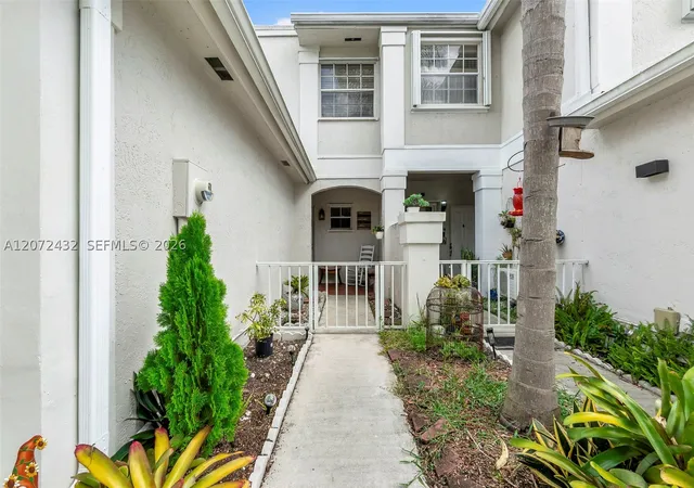 Photo 3 of Sale Pending at 11855 Sw 99th St, Miami, FL 33186 | MLS# A12072432 | Listing updated on 2026-09-14