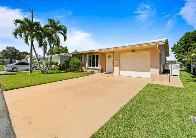 Photo 3 of Single family home for sale at 5713 Nw 68th Ter, Tamarac, FL 33321 | MLS# A12072472 | Listing updated on 2026-09-12