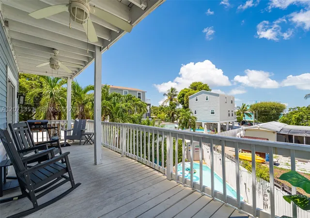 Photo 2 of Single family home for sale at 21 Mockingbird Rd, Key Largo, FL 33037 | MLS# A12071353 | Listing updated on 2026-09-18