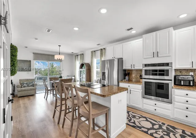 Photo 3 of Single family home for sale at 21 Mockingbird Rd, Key Largo, FL 33037 | MLS# A12071353 | Listing updated on 2026-09-18