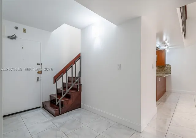 Photo 4 of Townhouse for sale at 20347 W Country Club Dr #TH15, Aventura, FL 33180 | MLS# A12071515 | Listing updated on 2026-09-01
