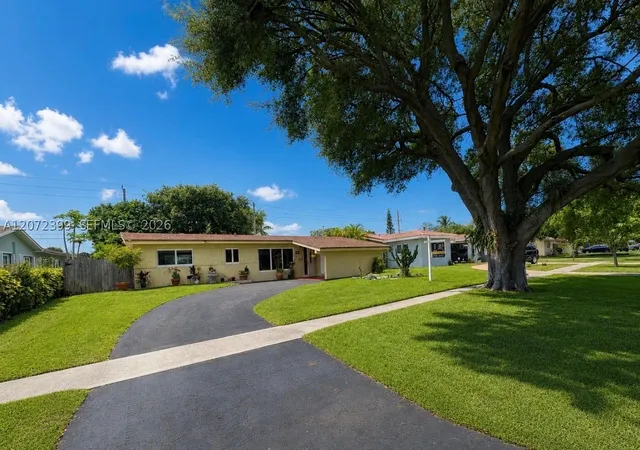 Photo 1 of Single family home for sale at 1812 N 45th Ave, Hollywood, FL 33021 | MLS# A12072399 | Listing updated on 2026-09-23