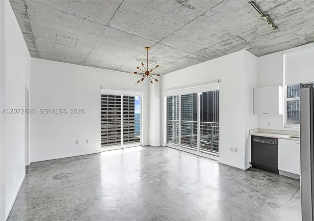 Listing Photo 5 - Condo for sale in building located at 133 Ne 2Nd Ave, Miami, FL 33132 - Unit #2302