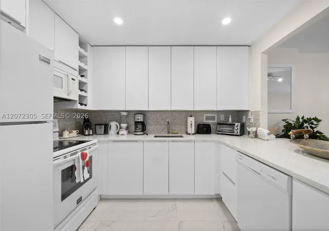 Photo 4 of Condo for sale at 2301 Collins Ave #1014, Miami Beach, FL 33139 | MLS# A12072305 | Listing updated on 2026-10-04