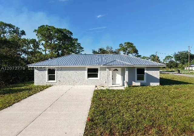 Single family home for sale at 220 E Canal Way Ne, Lake Placid, FL 33852 | MLS# A12072776