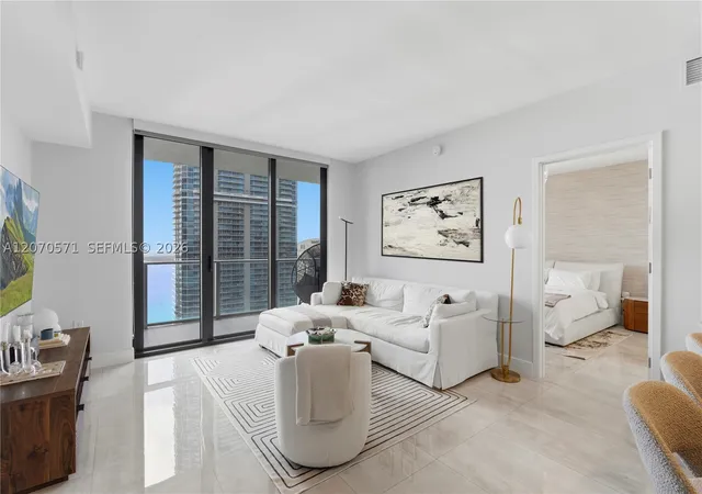 Photo 3 of Sale Pending at 1010 Brickell Ave #3903, Miami, FL 33131 | MLS# A12070571 | Listing updated on 2026-09-10