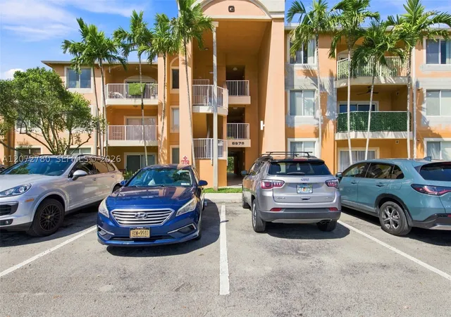 Photo 1 of Condo for sale at 6976 Sw 39th St #G304, Davie, FL 33314 | MLS# A12072780 | Listing updated on 2026-09-09