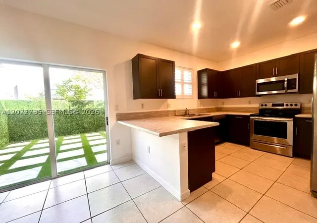 Photo 2 of Sale Pending at 2606 Se 13th St, Homestead, FL 33035 | MLS# A12072736 | Listing updated on 2026-08-31