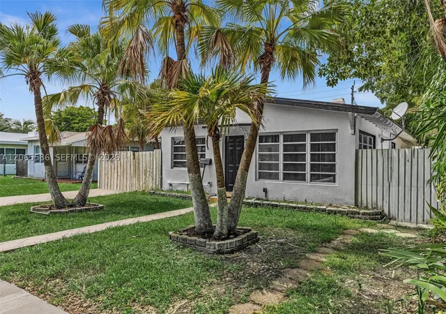 Photo 3 of Single family home for sale at 1943 Rodman St, Hollywood, FL 33020 | MLS# A12065586 | Listing updated on 2026-09-10