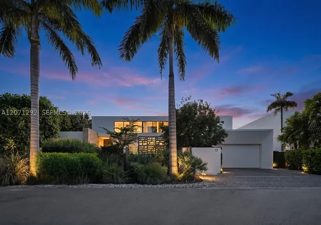Photo 1 of Single family home for sale at 121 Nurmi Dr, Fort Lauderdale, FL 33301 | MLS# A12071292 | Listing updated on 2026-09-04