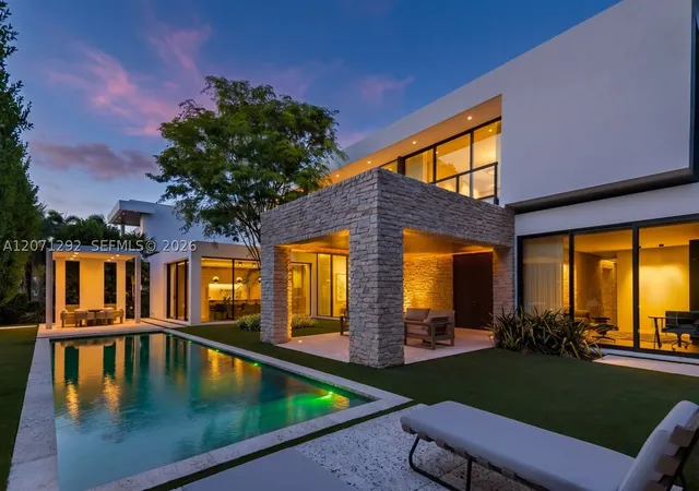 Photo 2 of Single family home for sale at 121 Nurmi Dr, Fort Lauderdale, FL 33301 | MLS# A12071292 | Listing updated on 2026-09-04