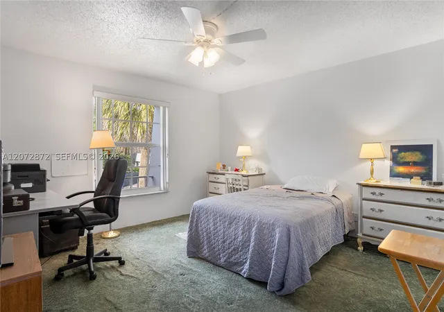 Listing Photo 5 - Condo for sale in building located at 380 Nw 69Th Ave, Plantation, FL 33317 - Unit #205
