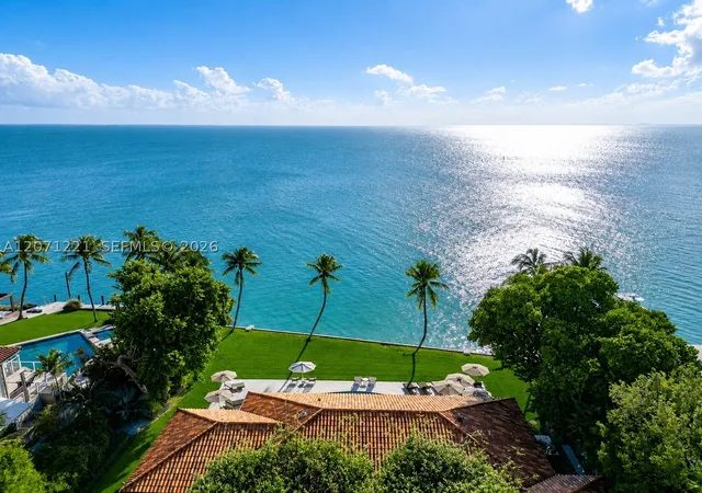 Photo 1 of Single family home for sale at 520 S Mashta Dr, Key Biscayne, FL 33149 | MLS# A12071221 | Listing updated on 2026-08-26