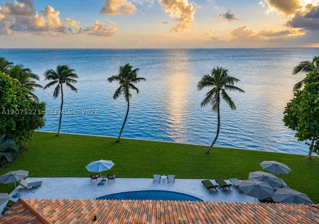 Photo 2 of Single family home for sale at 520 S Mashta Dr, Key Biscayne, FL 33149 | MLS# A12071221 | Listing updated on 2026-08-26