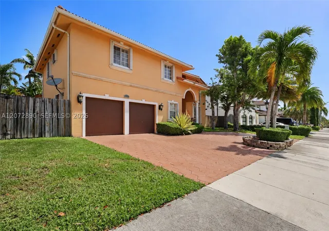 Photo 3 of Single family home for sale at 15867 Sw 44th St, Miami, FL 33185 | MLS# A12072890 | Listing updated on 2026-08-30