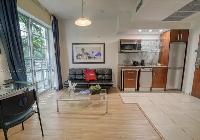 Photo 3 of Condo for sale at 1036 Ocean Dr #B202, Miami Beach, FL 33139 | MLS# A12072929 | Listing updated on 2026-09-10