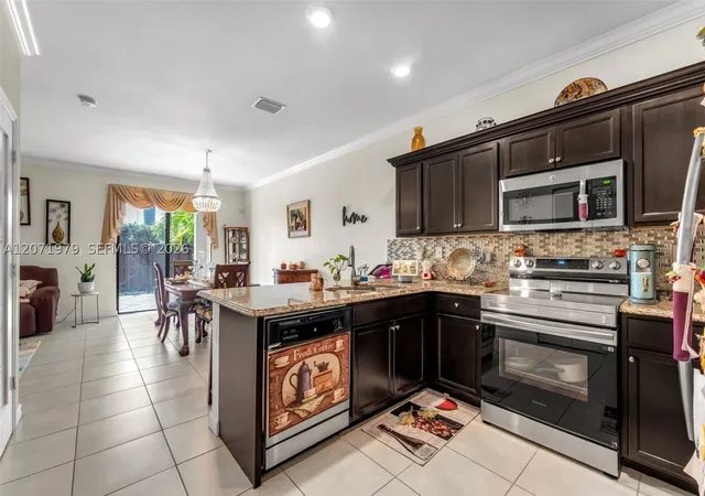 Townhouse for sale at 11472 Sw 254Th St, Homestead, FL 33032 | MLS# A12071979