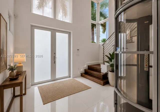 Photo 3 of Single family home for sale at 3460 Nw 84th Ave, Doral, FL 33122 | MLS# A12072593 | Listing updated on 2026-09-22