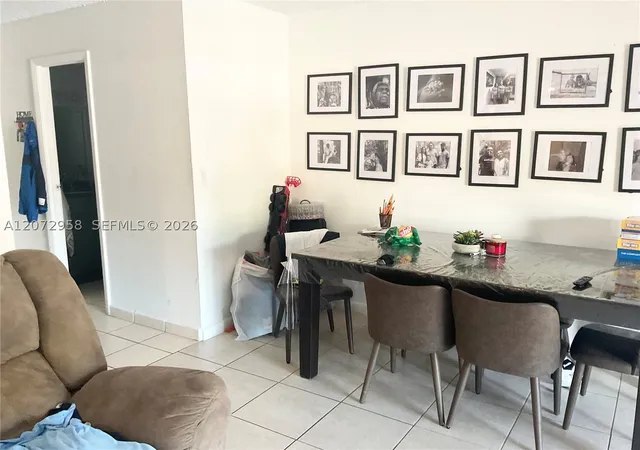 Listing Photo 5 - Condo for sale in building located at 17901 Nw 68Th Ave, Hialeah, FL 33015 - Unit #T207