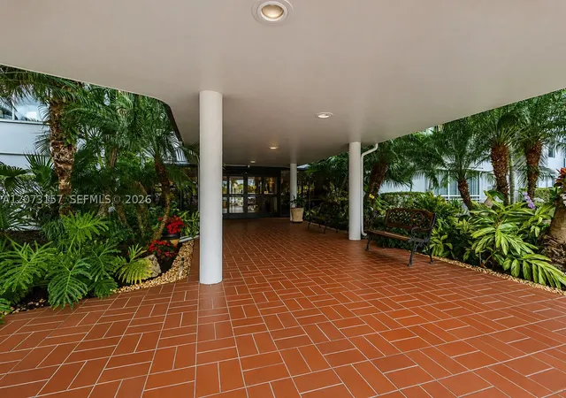 Photo 3 of Condo for sale at 3800 Hillcrest Dr #315, Hollywood, FL 33021 | MLS# A12073157 | Listing updated on 2026-09-15