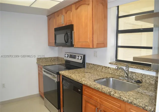 Listing Photo 4 - Condo for sale in building located at 8601 Nw 34Th Pl, Sunrise, FL 33351 - Unit #A208