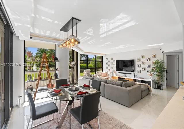 Photo 4 of Condo for sale at 1000 W Island Blvd #202, Aventura, FL 33160 | MLS# A12070174 | Listing updated on 2026-10-03
