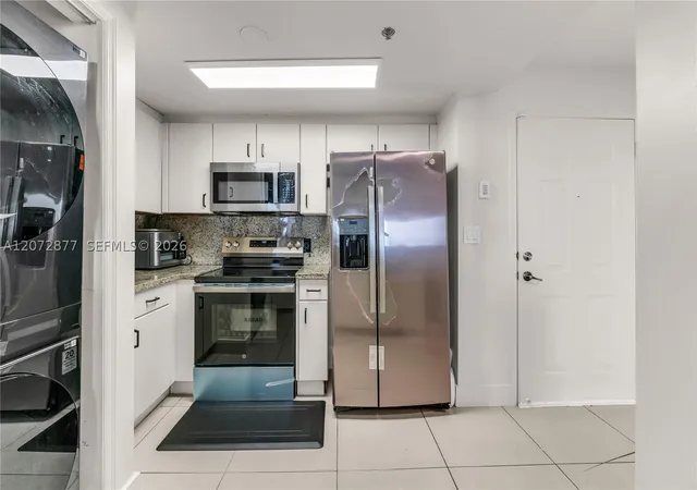 Listing Photo 5 - Condo for sale in Marbella Condo located at 1650 Coral Wy, Miami, FL 33145 - Unit #PH-9