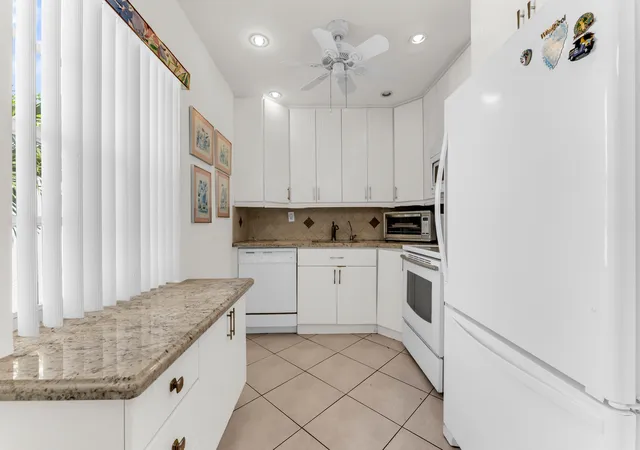 3rd image of 572 Flanders L, Delray Beach, FL 33484
