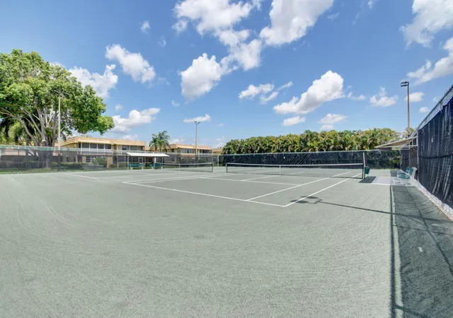 45th image of 572 Flanders L #572, Delray Beach, FL 33484 | MLS# B26065628
