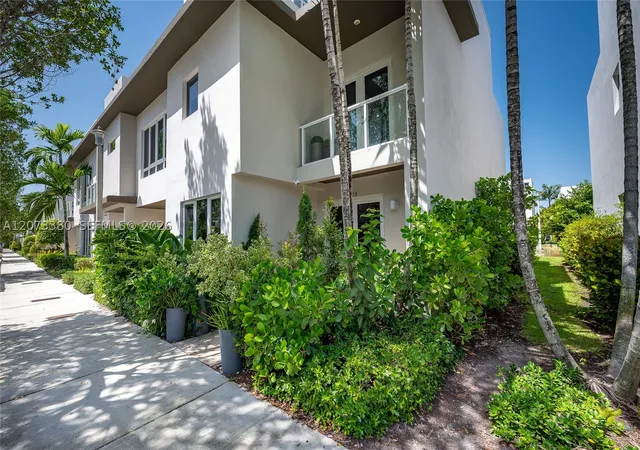 Photo 2 of Sale Pending at 6428 Nw 104th Ct, Doral, FL 33178 | MLS# A12073380 | Listing updated on 2026-09-08