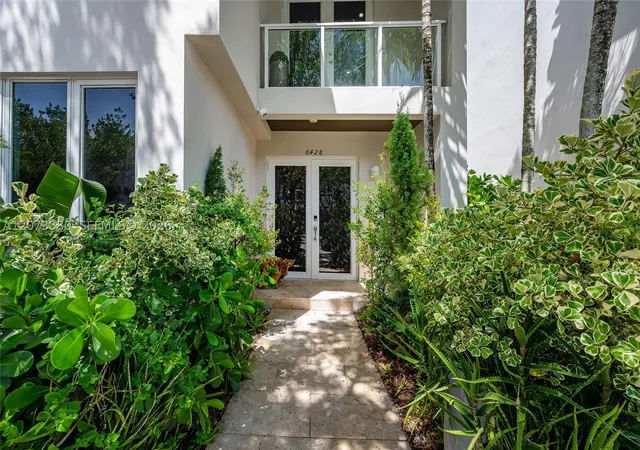 Photo 3 of Sale Pending at 6428 Nw 104th Ct, Doral, FL 33178 | MLS# A12073380 | Listing updated on 2026-09-08