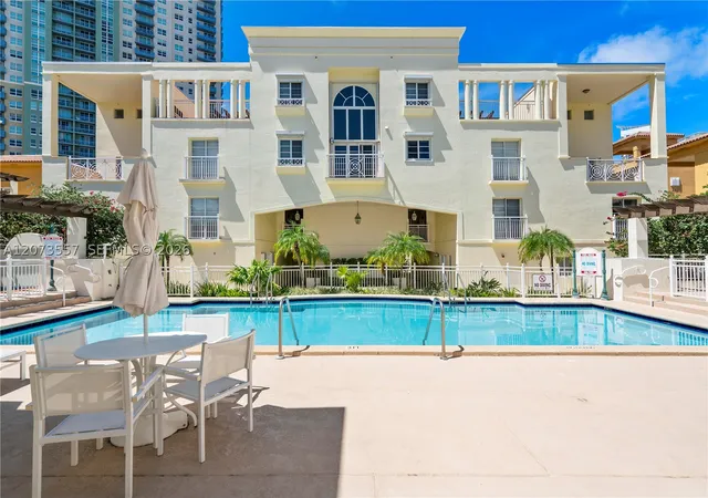 Listing Photo 2 - Condo for sale in building located at 120 Jefferson Ave, Miami Beach, FL 33139 - Unit #12004