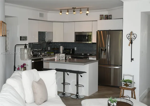 Photo 2 of Condo for sale at 1000 E Island Blvd #303, Aventura, FL 33160 | MLS# A12072829 | Listing updated on 2026-09-14