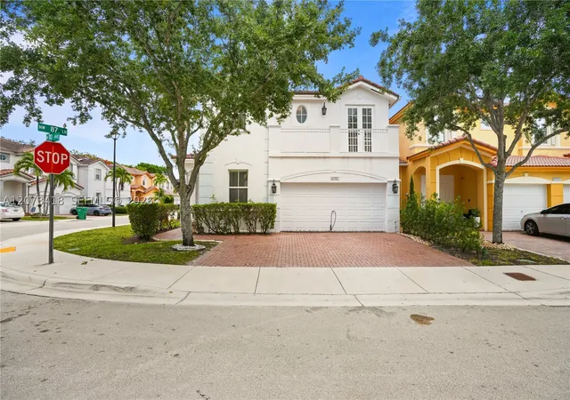 Photo 2 of Townhouse for sale at 8741 Nw 110th Ave, Doral, FL 33178 | MLS# A12073418 | Listing updated on 2026-09-21