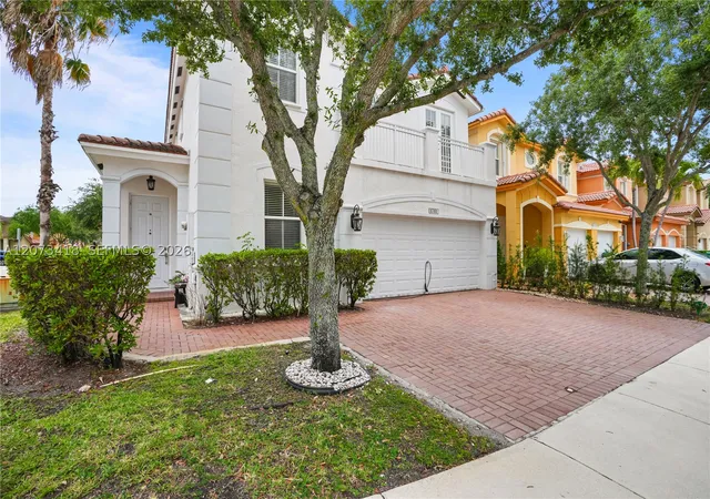 Photo 3 of Townhouse for sale at 8741 Nw 110th Ave, Doral, FL 33178 | MLS# A12073418 | Listing updated on 2026-09-21