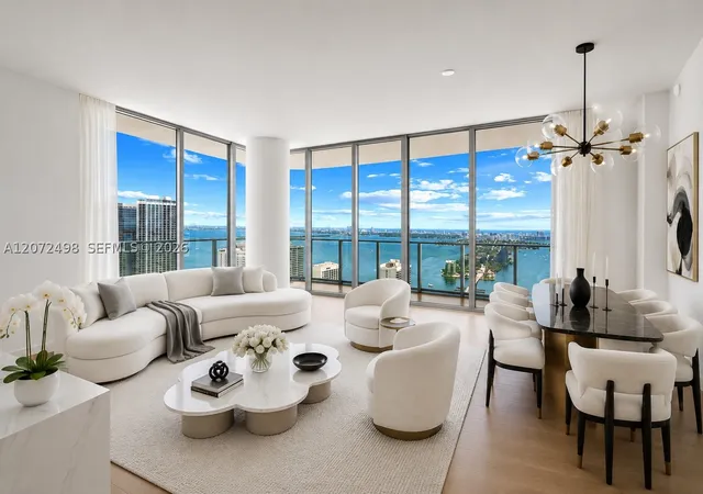 Listing Photo 1 - Condo for sale in building located at 1400 Biscayne Blvd, Miami, FL 33132 - Unit #4206