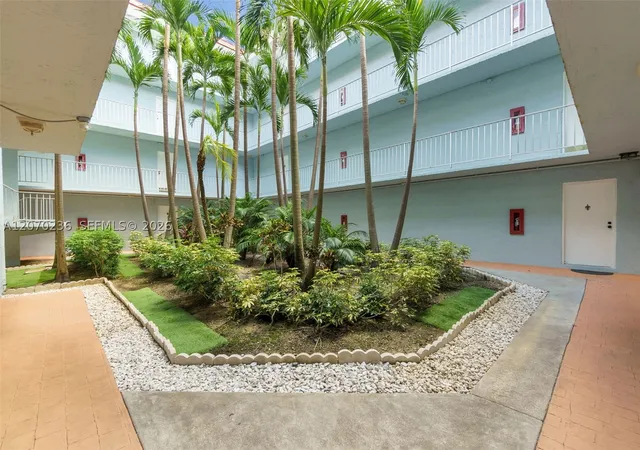 Photo 2 of Condo for sale at 505 S Pine Island Rd #B207, Plantation, FL 33324 | MLS# A12070236 | Listing updated on 2026-09-08