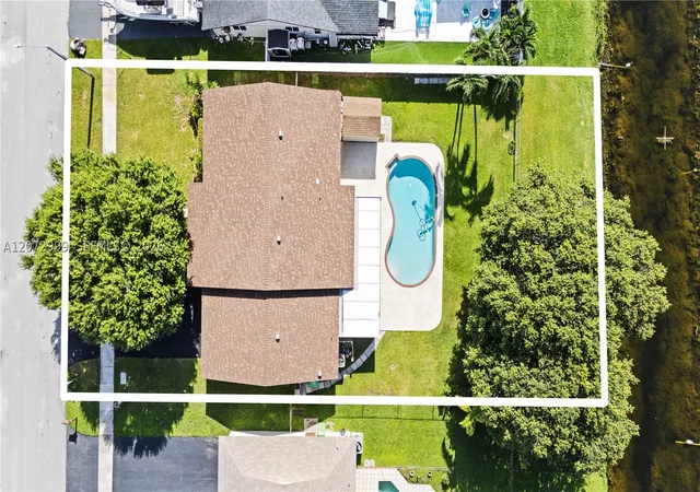 Photo 2 of Sale Pending at 10370 Nw 20th Ct, Sunrise, FL 33322 | MLS# A12072999 | Listing updated on 2026-09-10
